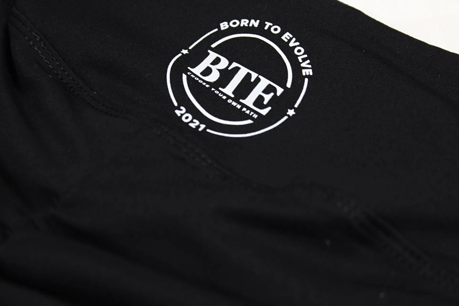 BTE-Womans Scrunch Shorts
