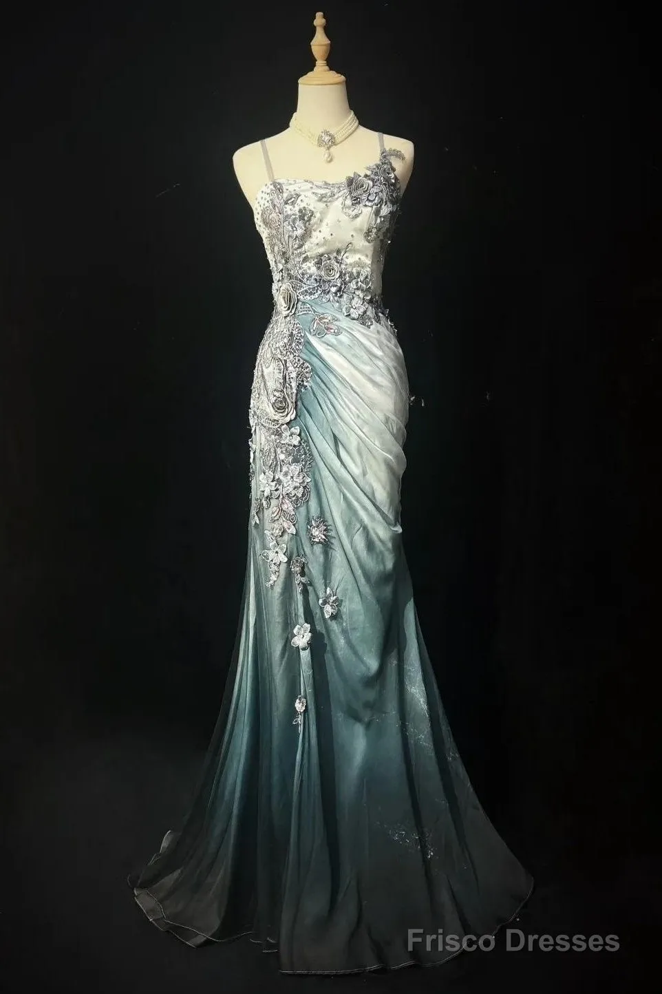 Elegant Chiffon Mermaid Gown  For Prom&Party Spaghetti Strap Sequined Applique Evening Gown